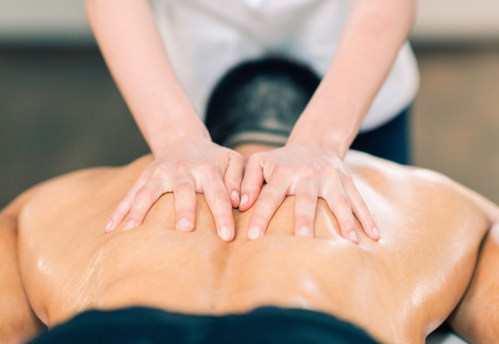 Антицеллюлитный массаж: признаки и противопоказания